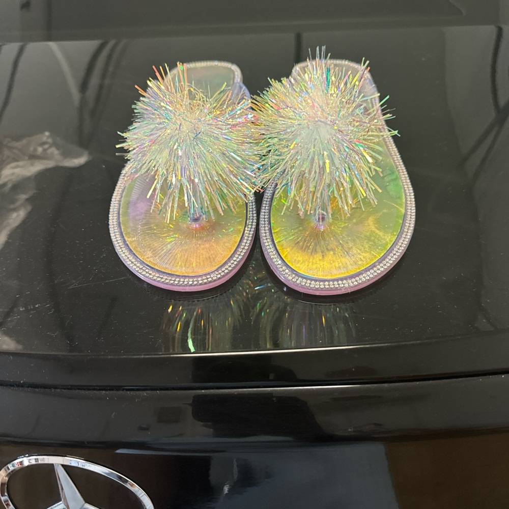 Iridescent Women Sandals with Pom-Pom
